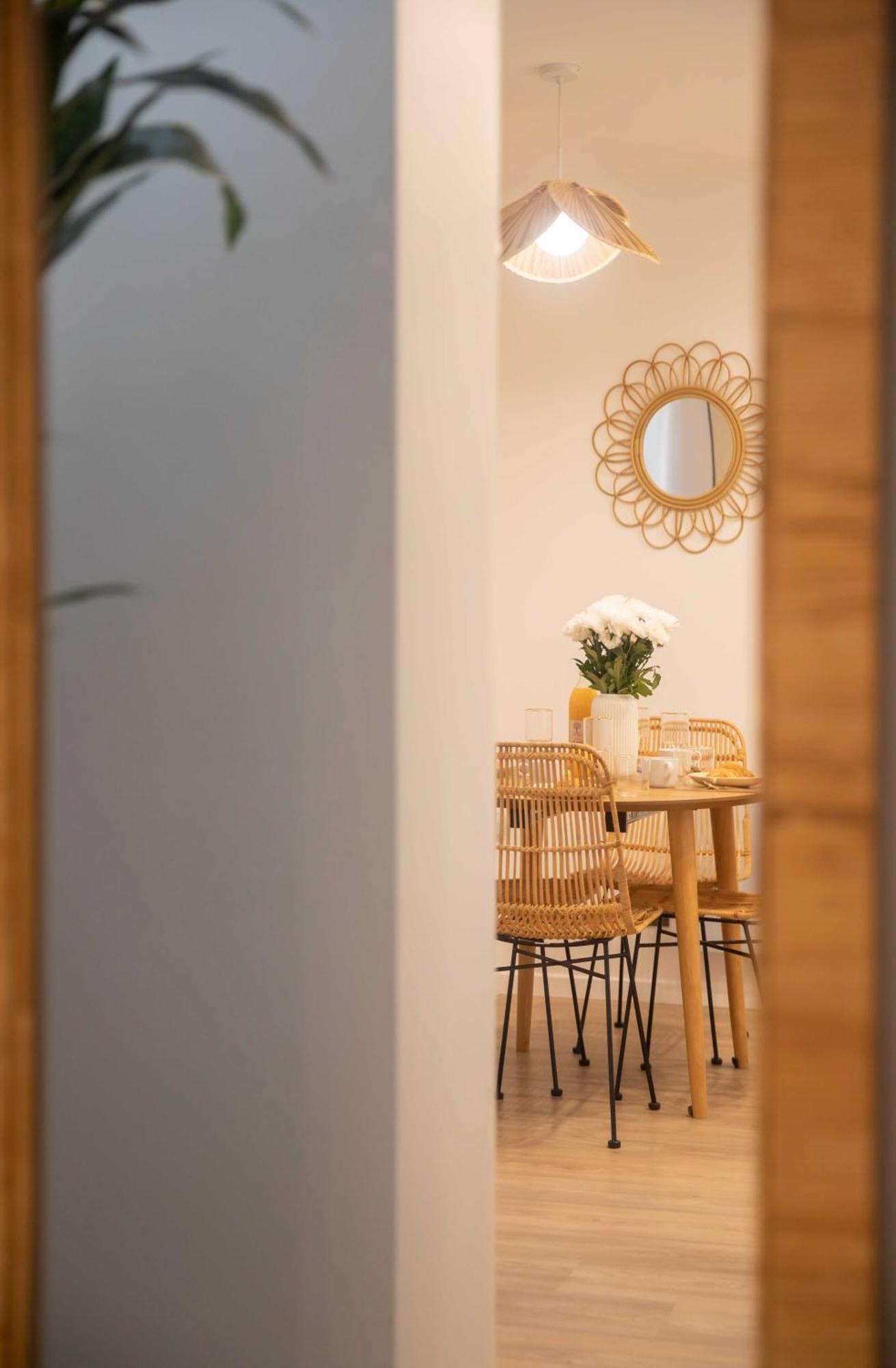 Nice 2 Bed Flat - Hyper Centre St Tropez 圣特罗佩 外观 照片