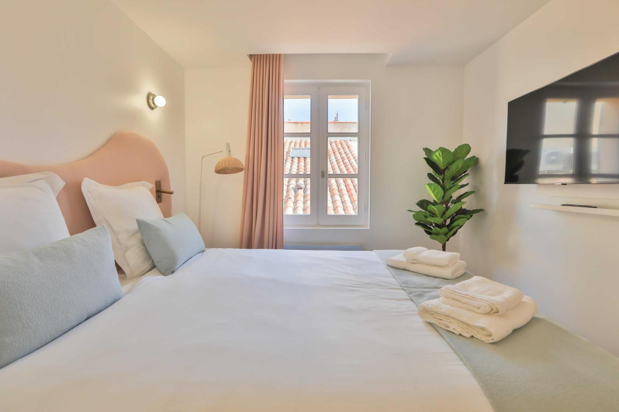 Nice 2 Bed Flat - Hyper Centre St Tropez 圣特罗佩 外观 照片